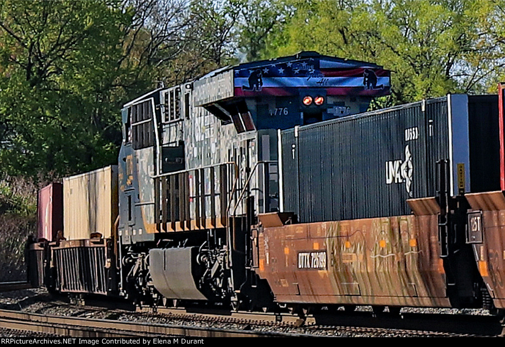 CSX 1776 on Q-434